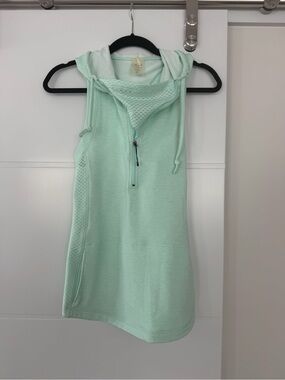 Calla Mint Sleeveless Hoodie Tank Top